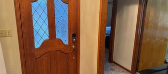 Quiet and comfortable Two Bedrooms, one Bathroom up to group of Four.