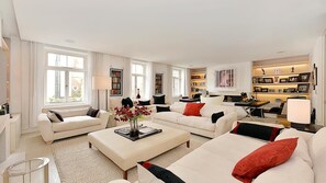 Leilighet, flere senger | Oppholdsrom