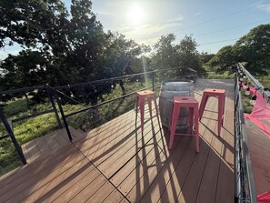 บ้านพักลักซ์ชัวรี่, 2 ห้องน้ำ, วิวไร่องุ่น | ลานระเบียง/นอกชาน
