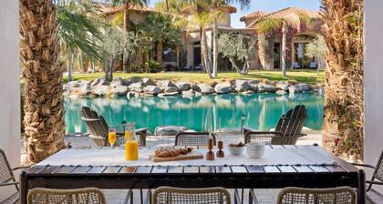 Mirabella by Avantstay 10 Acre Estate w/ Prvt Lake, Golf Course & Pool