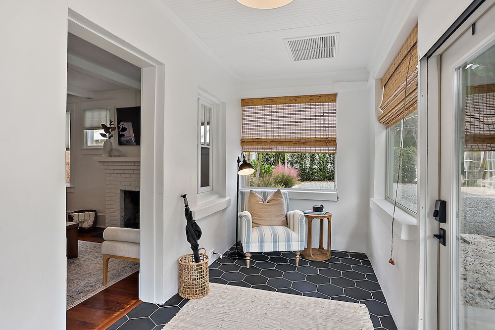 The Ashford 2min walk to DT Mt Dora 5 Star luxury! Mount Dora Vrbo