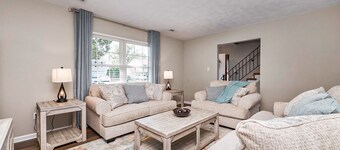 4BD home with gameroom and pool, close to Langley & PTC!