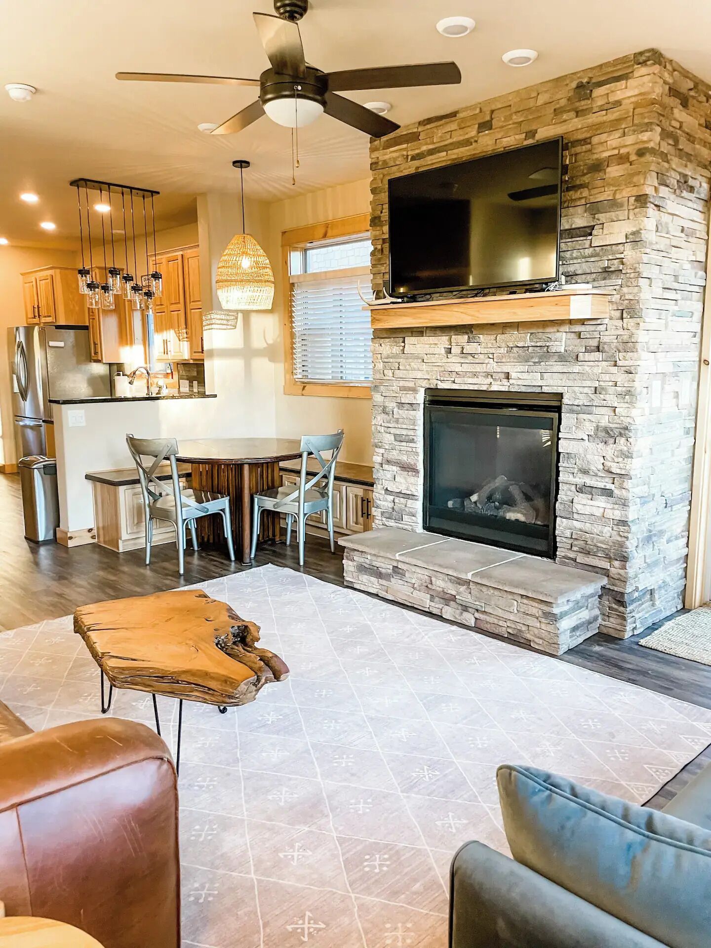 Smart TV, fireplace, books