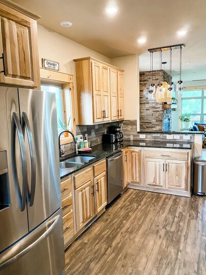 Cabin on the River-FISHING/Close to RMNP!