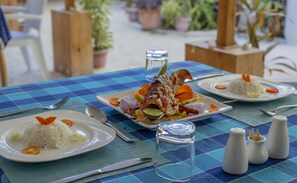 Dining - Zeeo - Beachfront (Thulusdhoo Island)