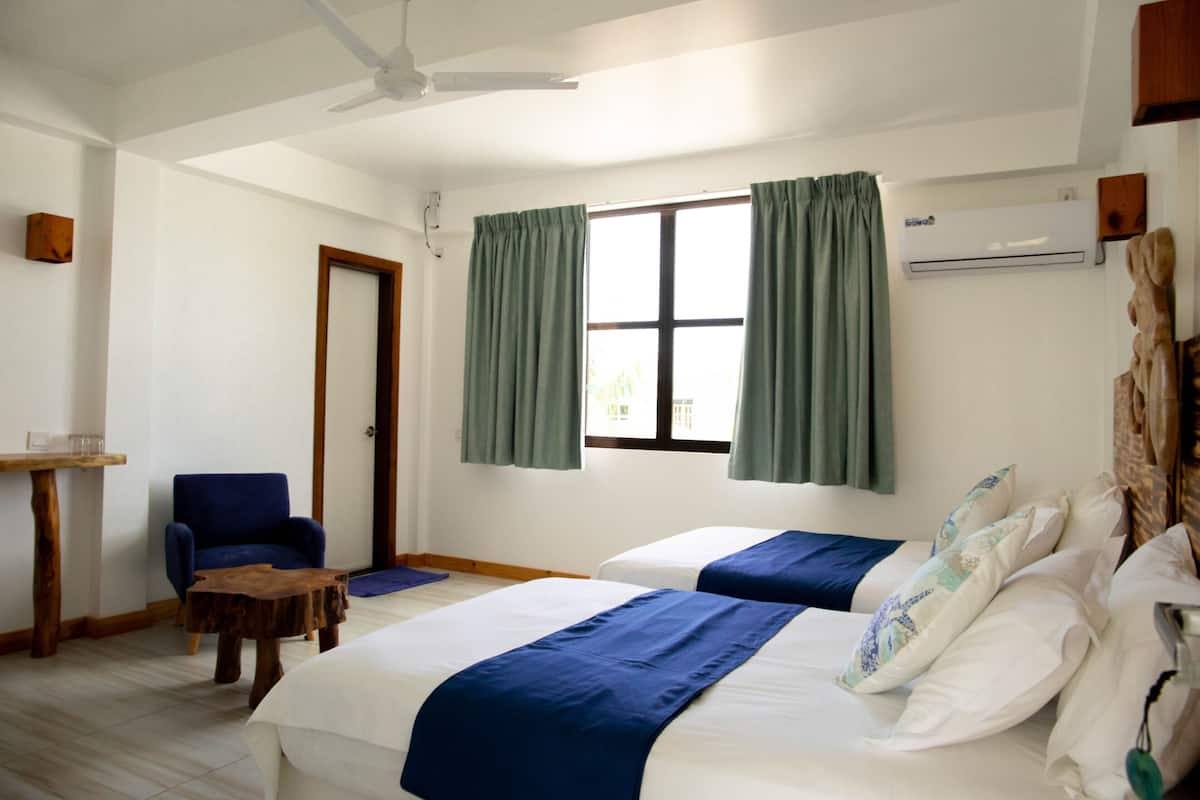 Deluxe Double or Twin Room, Non Smoking, Sea View | Individually decorated, individually furnished, laptop workspace