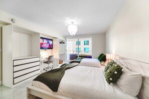 1 soverom, strykejern/-brett, reiseseng for barn og wi-fi