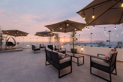 Incredible Dpt with Pool in Pulpos Beach