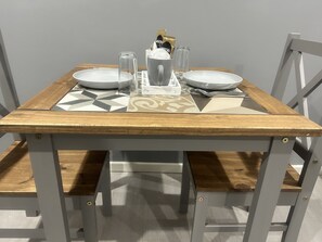 Apartment, 1 Queen-Bett | Eigene Küche | Kühlschrank, Mikrowelle, Ofen, Herdplatte