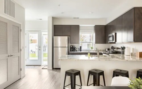 City Center Cove ~ Close to MOA & MSP Airport