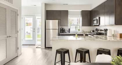 City Center Cove ~ Close to MOA & MSP Airport