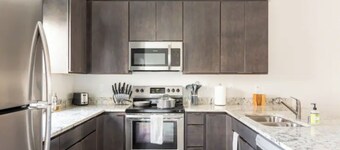 City Center Cove ~ Close to MOA & MSP Airport