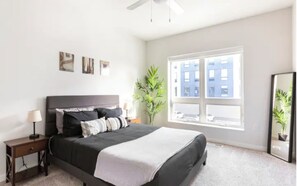 2 soverom, skrivebord, wi-fi (inkludert) og sengetøy