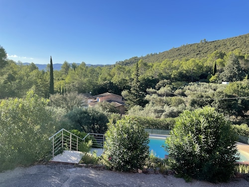 Villa Provençale avec piscine et aire de jeux