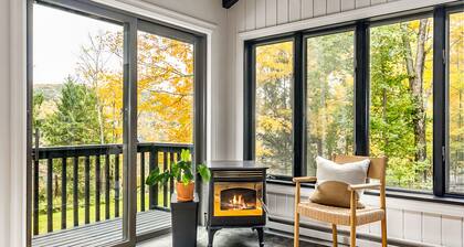 Woodpecker House - One of Vrbo’s 2025 Vacation Rental of the Year