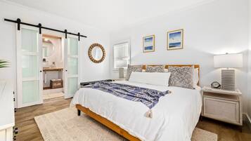 2 bedrooms, iron/ironing board, travel crib, free WiFi