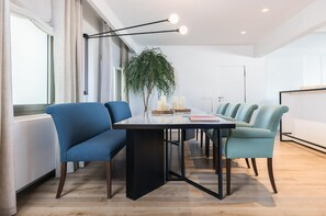 Dining - Inviting 4-bed Apartment in Chelsea Area (London)