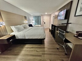 Standard Room, Corner | Iron/ironing board, free WiFi