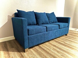 Basic Double Room | Iron/ironing board, free WiFi