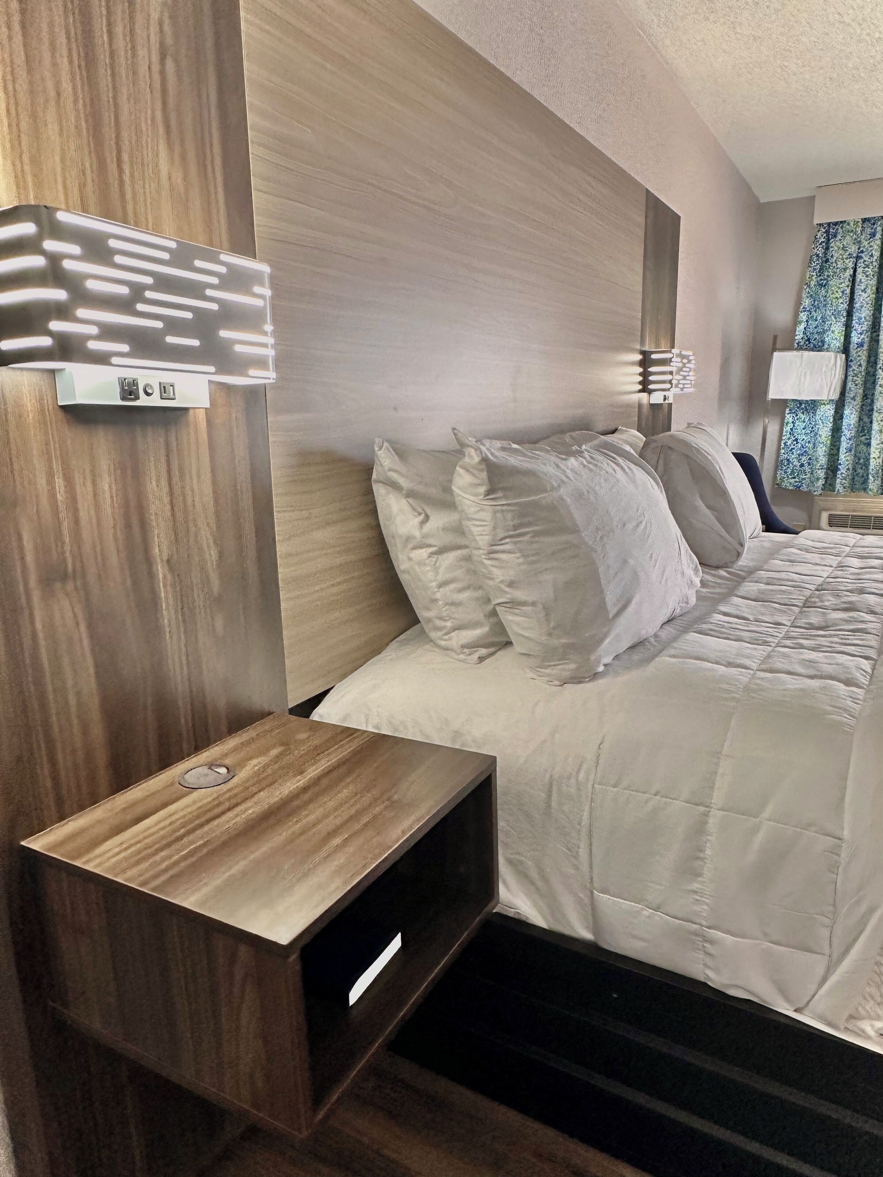 ห้องสแตนดาร์ด, ห้องมุม | เตารีด/โต๊ะรีดผ้า, Wi-Fi ฟรี