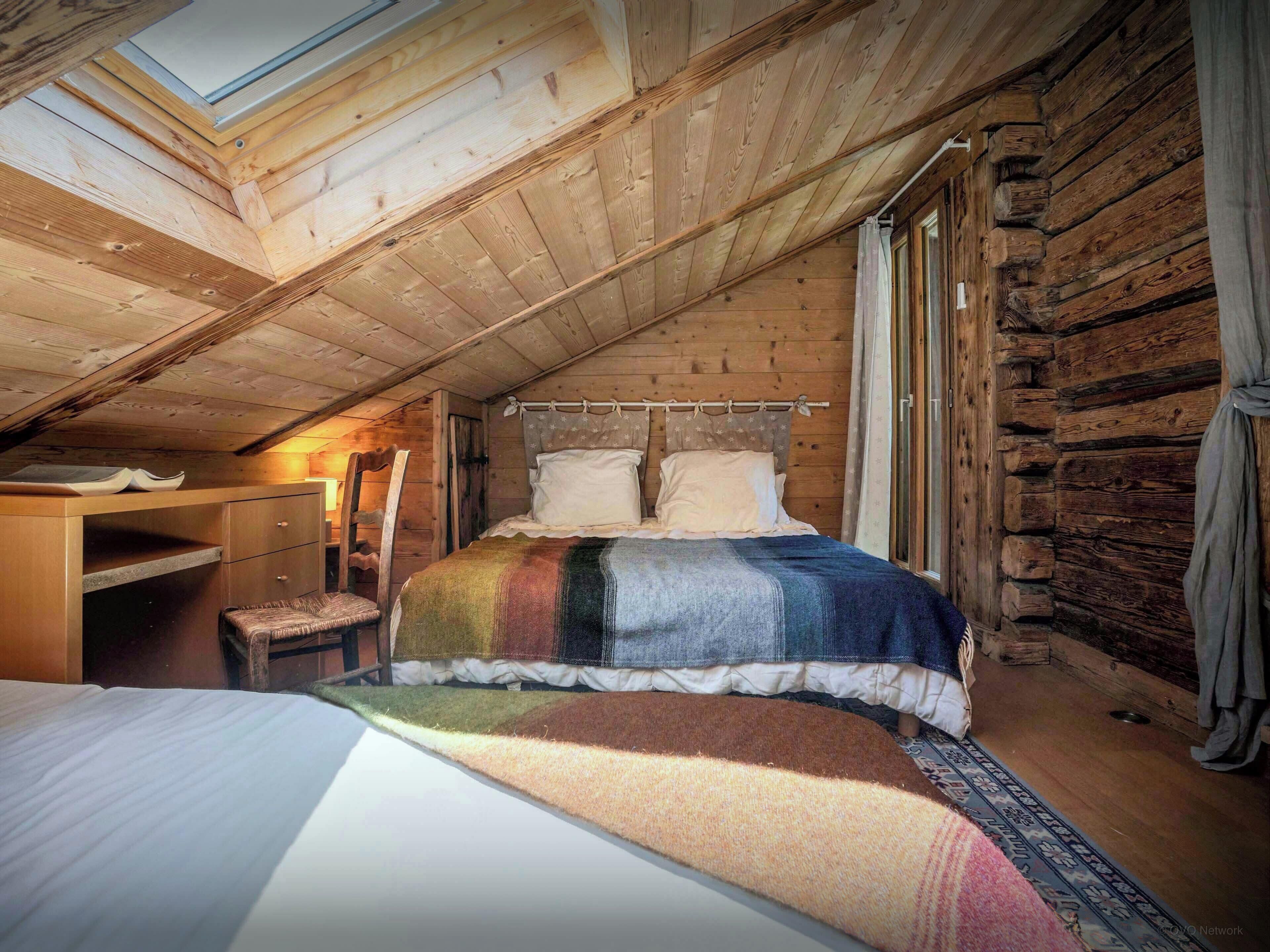 5 chambres, fer et planche à repasser, Wi-Fi, draps fournis