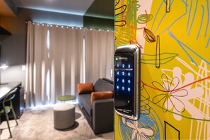 Business Studio Suite, 1 Queen Bed, Kitchen, City View - Kazanoah - Augusta (São Paulo)