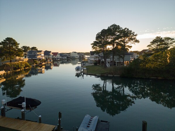 Inomhuspool och utomhuspool