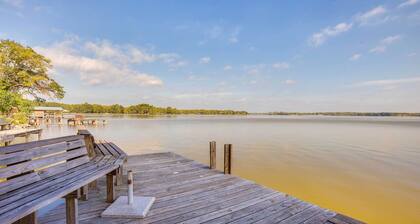 'The Whacky Shack' Family Cabin w/ Fire Pit!