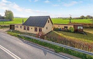 Exterior - 3 bedroom awesome home in Rudkøbing (Rudkøbing)