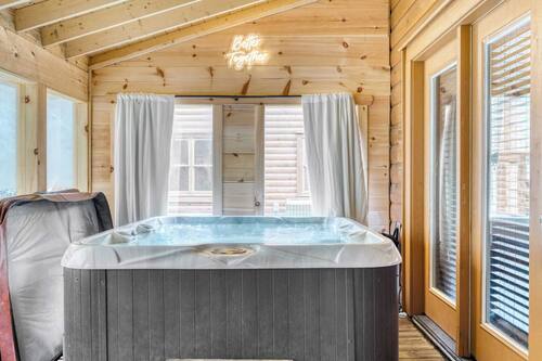 House (Multiple Bedrooms) | Interior