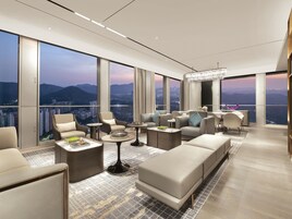 Coffres-forts dans les chambres, rideaux occultants