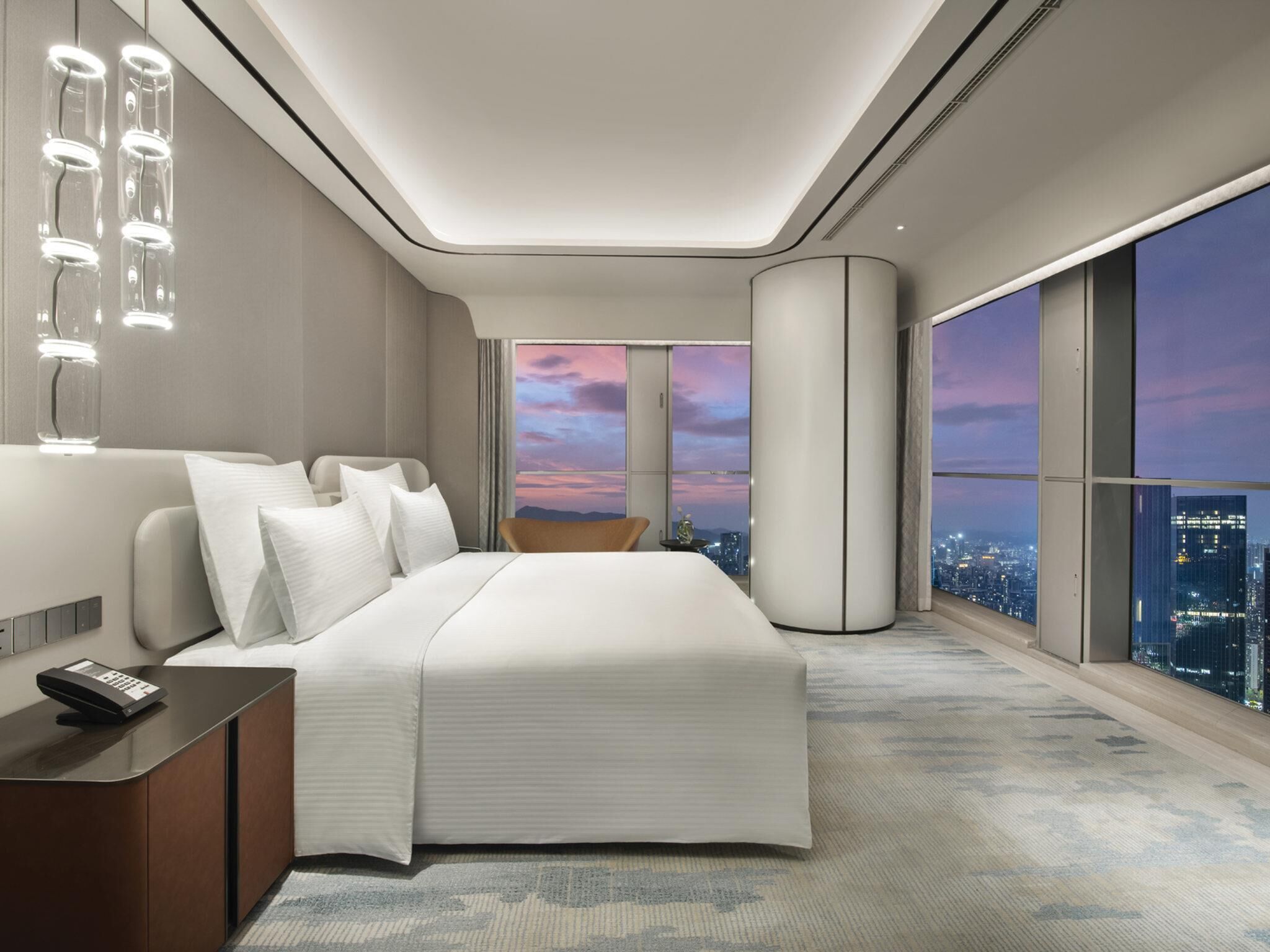 Deluxe Suite, 1 King Bed | In-room safe, blackout drapes, rollaway beds, bed sheets