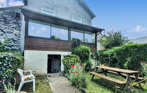 Outdoor dining - Lovely home in Osse-en-Aspe with WiFi (Osse-en-Aspe)