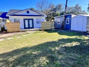 Exterior - ✨💫The GRAND LUX POOL & BEACH RESORT<br>LARGE enough for 2-3 Families!!! (Jacksonville Beach)