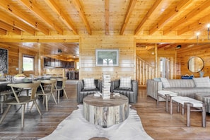 House (Multiple Bedrooms) | Interior - Delmont by Avantstay Sleeps 20! Expansive Views in a Cabin Community (Sevierville)