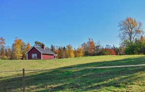 المنطقة المحيطة بالمنشأة