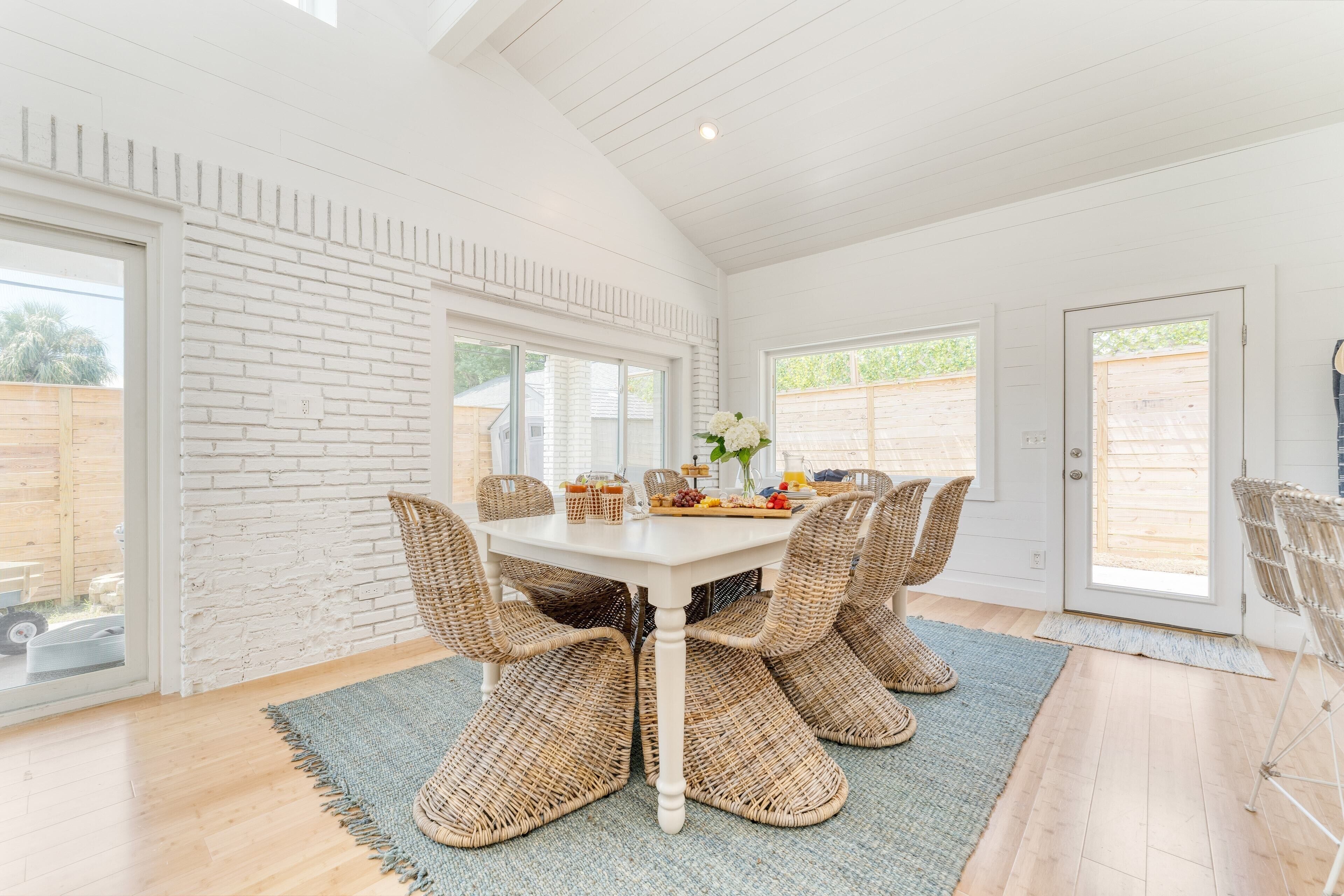 House (4 Bedrooms) | Dining