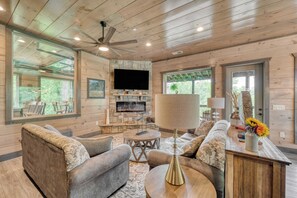 House (1 Bedroom) | Interior - Wanderer by Avantstay Sleeps 34, A+ Custom Smokies Cabin (Sevierville)