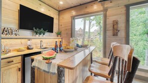 Interior - Wanderer by Avantstay Sleeps 34, A+ Custom Smokies Cabin (Sevierville)