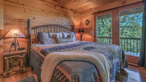 3 bedrooms, desk, iron/ironing board, travel crib