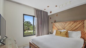 1 bedroom, iron/ironing board, travel crib, WiFi