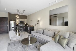 TV - Luxury 1 bdrm boutique Condo in Gold Coast -Malmok (Noord)