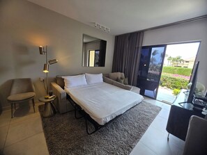 1 habitación, tabla de planchar con plancha, cuna de viaje y wifi 