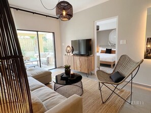 TV - Luxury 2-bdr condo in Gold Coast - Malmok /Au~126A (Noord)