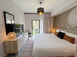 2 bedrooms, iron/ironing board, WiFi