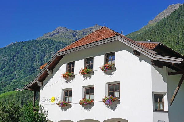 Himmel, Fenster, Eigentum, Gebäude, Berg, Pflanze, Haus, Hütte, Steigung, Grundeigentum