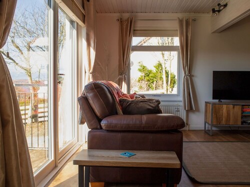 Stunning private villa for 7 guests with WIFI, TV, patio, pets allowed and panoramic view