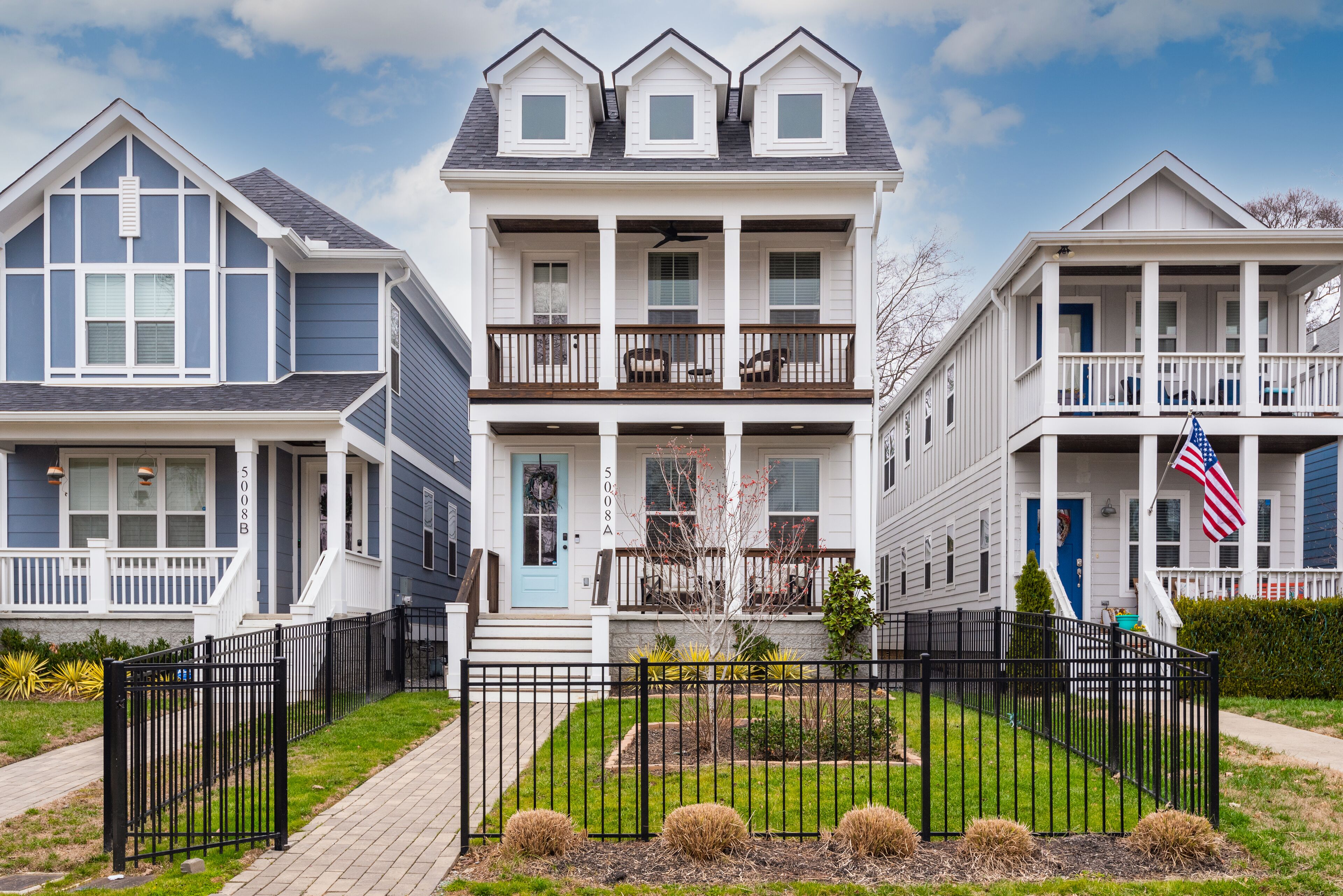 **NEW** NASHVILLE HOME: MURALS, PROPS, COFFEE LIGHTS, WALK TO BARS! LOCATION!!