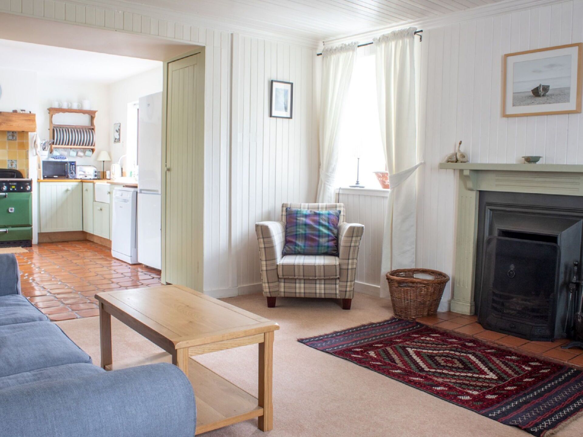 TV, fireplace, DVD player