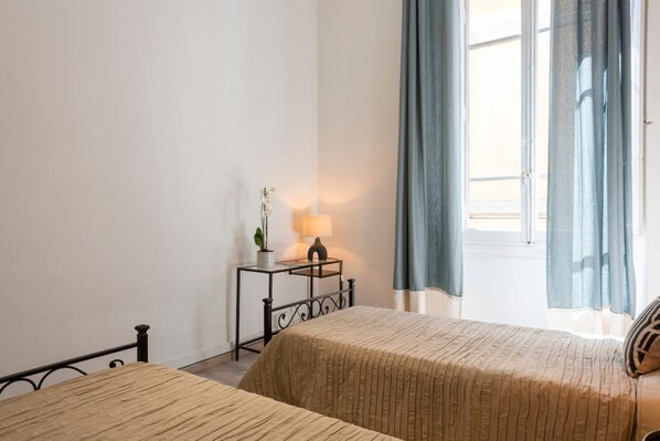 4 Schlafzimmer, Bügeleisen/Bügelbrett, WLAN